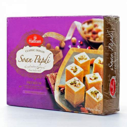 Индийские Cладости Халдирамс Соан Папди (Haldiram's Soan Papdi Flaky Sweet With Almonds&Pistachios), 500г